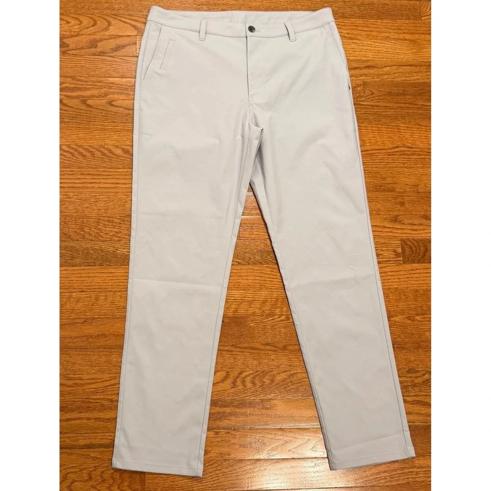 Vuori Cascade Tech Chino Pants Mens 34x31 Light Grey Performance Golf V427